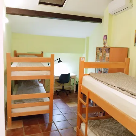 Iris Hostel *