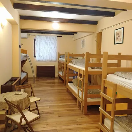 Iris Hostel *