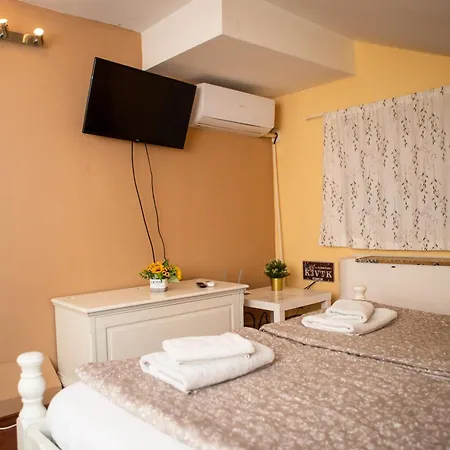 Hostel Iris Belgrade